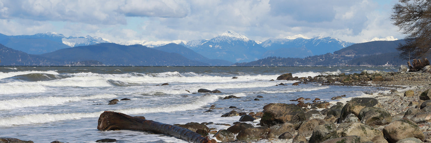 333-032 Wrech Beach Looking North East to West Van