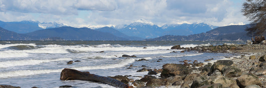 333-032 Wrech Beach Looking North East to West Van